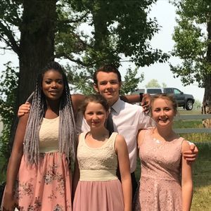 Meet your Posher, Melissa